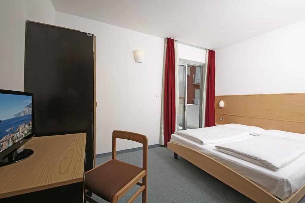Hotel Villa Verde Torbole Sul Garda Ruang foto